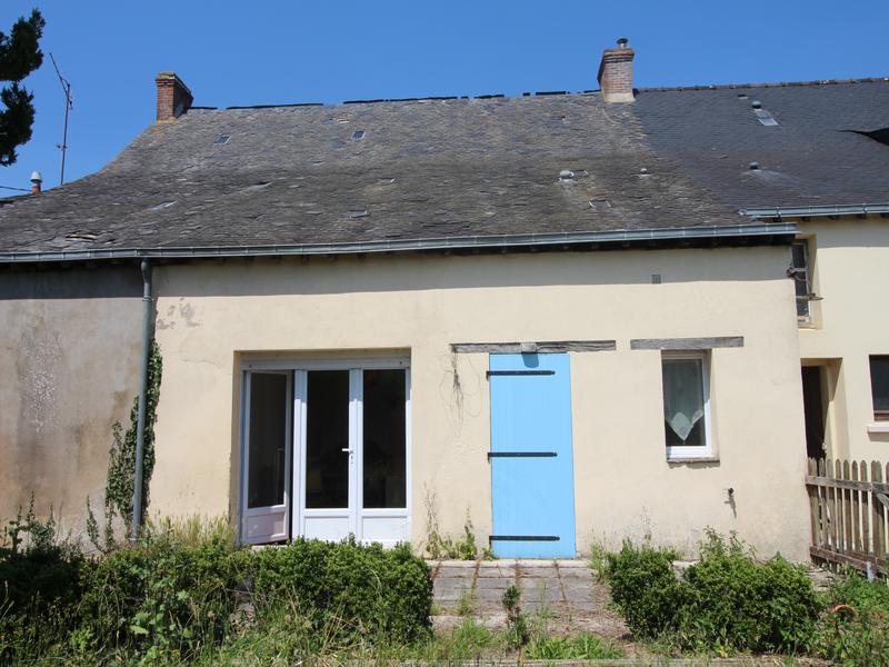 House for sale in NOELLET Maine et Loire Three bedroomed village