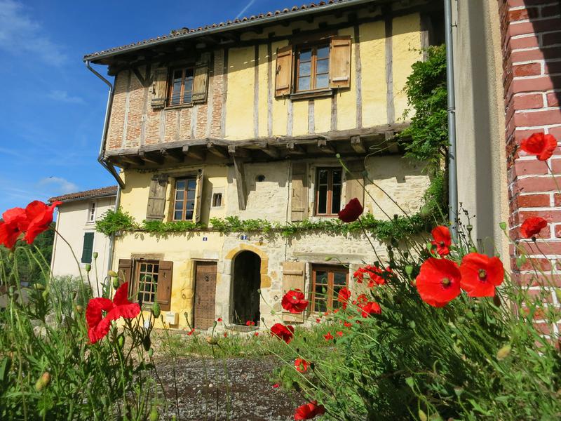 Maison à vendre en Limousin - Haute Vienne BELLAC Le Hobbit et Gandalf