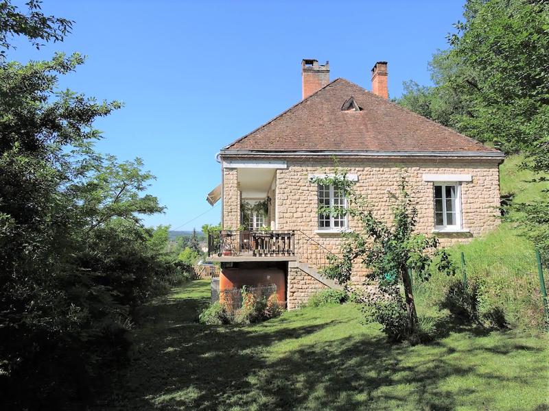 House for sale in MONTIGNAC Dordogne Black Perigord Spacious village house in an elevated