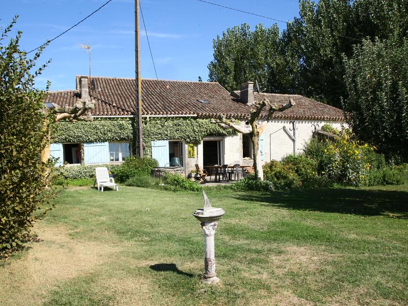 House for sale in ST PIERRE SUR DROPT Lot et Garonne Stunning