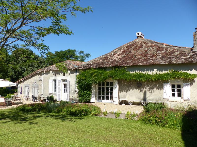 House for sale in CURAC Charente Charming charentaise and lovely