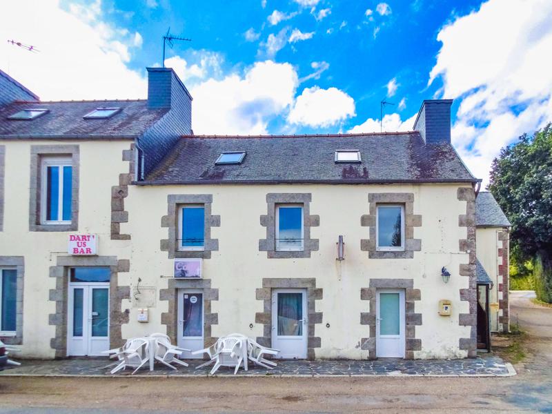 Maison à vendre en Bretagne Finistere LOCMARIA BERRIEN Commerce, investissement locatif et Maison à vendre en Bretagne Finistere LOCMARIA BERRIEN Commerce, investissement locatif et