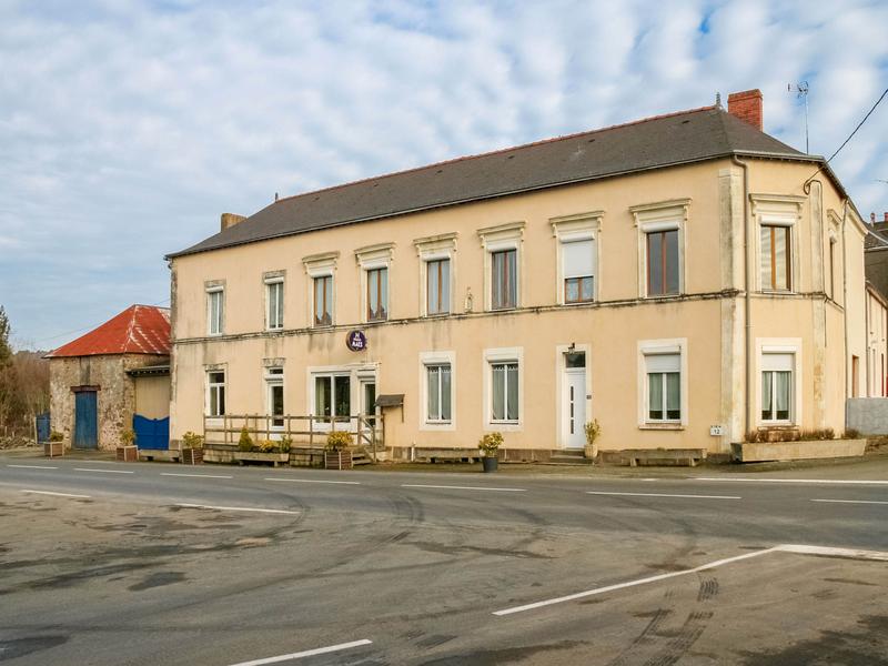 House for sale in ST PIERRE SUR ORTHE Mayenne A fantastic home and