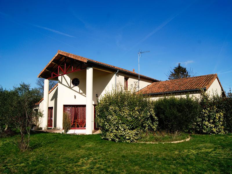 House for sale in L ABSIE Deux Sevres Built in 2007 this 5 bedroom