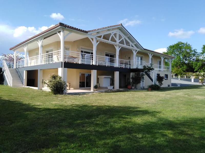 House for sale in BERGERAC Dordogne Contemporary luxury villa