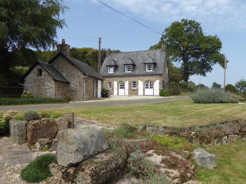 House for sale in LA DOREE Mayenne Pretty Detached Stone Country