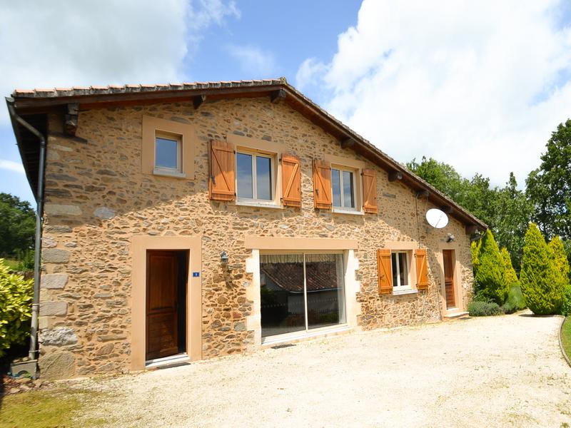 House for sale in MOUZON Charente Four/ Five bedroom stone house