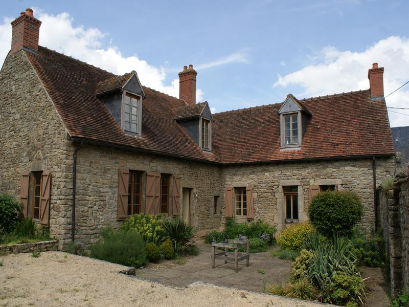 Maison à vendre en Bourgogne - Cote d Or FLEE Ancien Prieuré du XVe REF