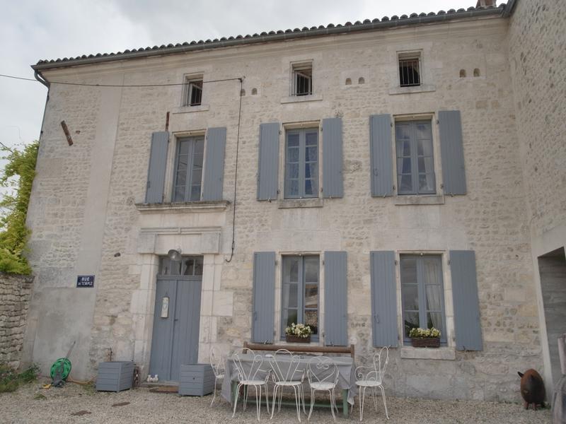 Maison à vendre en Poitou Charentes Charente CHATEAUNEUF SUR CHARENTE