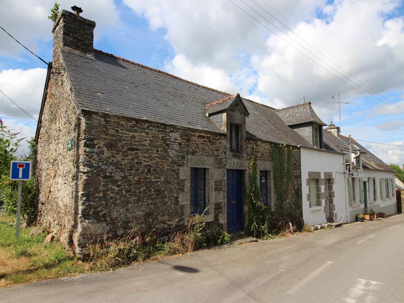 House for sale in PERRET Cotes d Armor Stone longère, with
