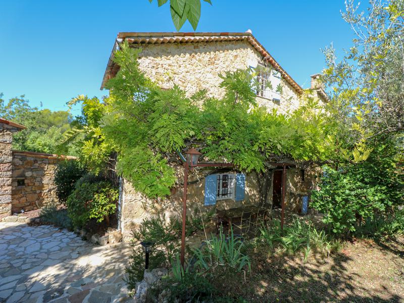 Maison à vendre en PACA Var FAYENCE Vieux Mas en pierre avec vue sur