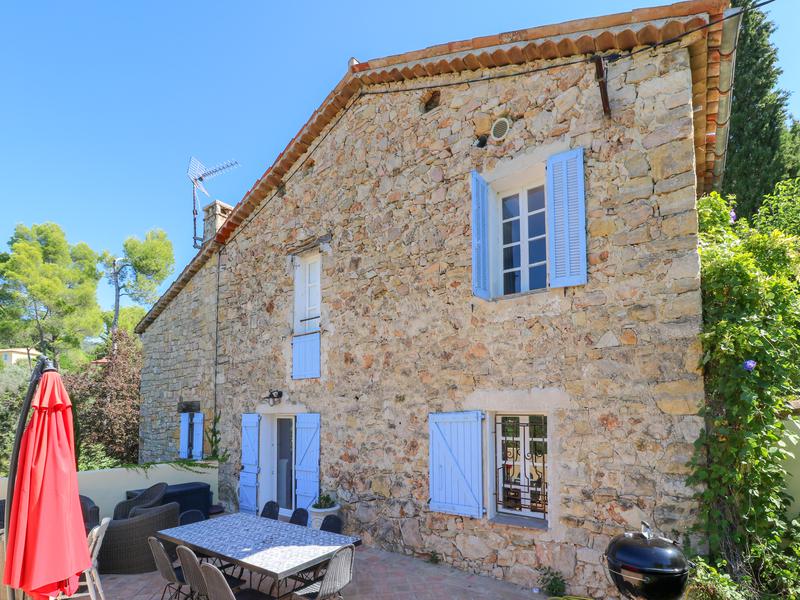 Maison à vendre en PACA Var FAYENCE Vieux Mas en pierre avec vue sur