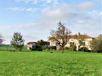 Maison à vendre à , Charente, Poitou_Charentes, avec Leggett Immobilier