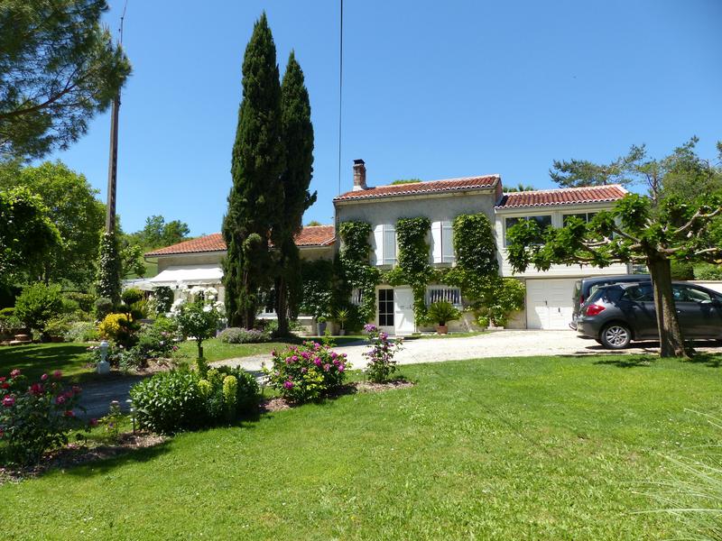 Maison à vendre en Poitou Charentes Charente CHATEAUNEUF SUR CHARENTE