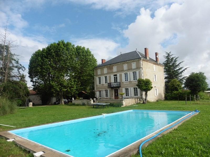 Maison à vendre en Aquitaine LotetGaronne Sainte Livrade Sur Lot Demeure de charme avec de Maison à vendre en Aquitaine LotetGaronne Sainte Livrade Sur Lot Demeure de charme avec de
